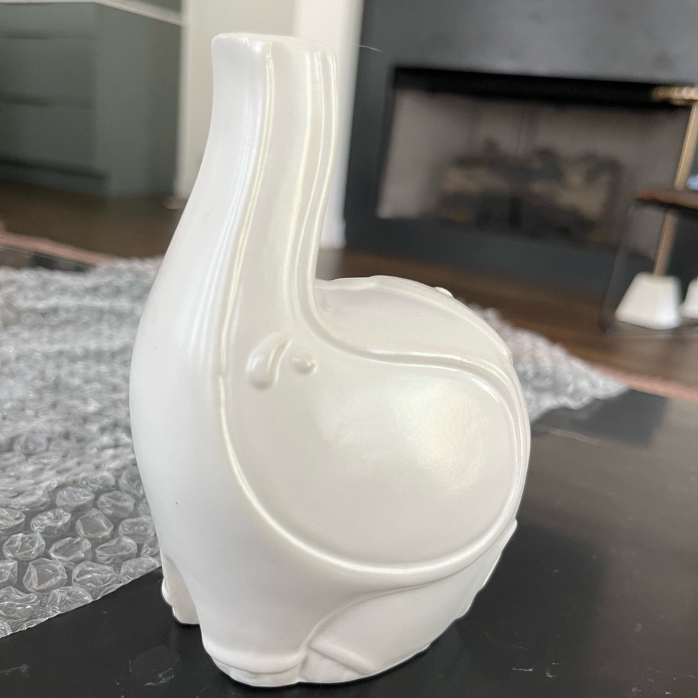 Jonathan Adler Happy Chic Elephant diffuser bottle